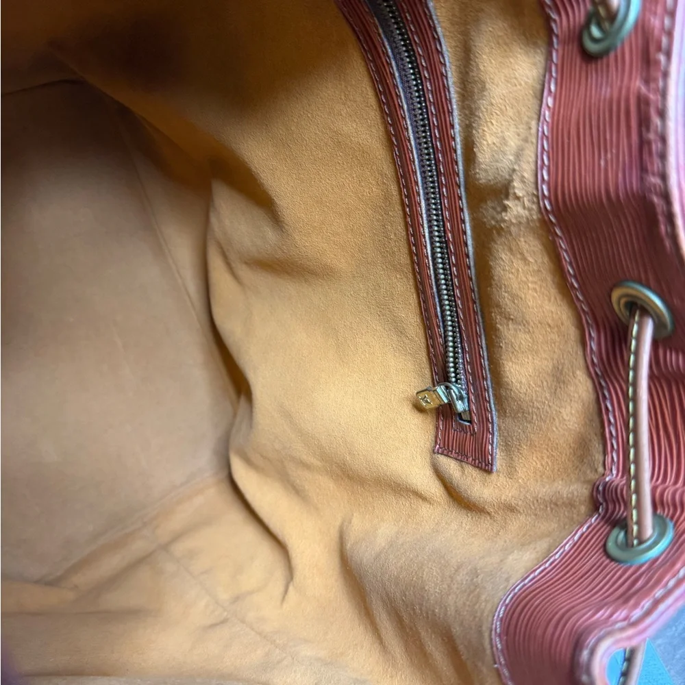 Louis Vuitton Noé – Vintage Epi Leather in Cognac & Light Brown